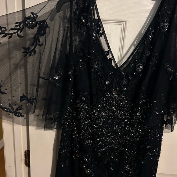 Navy. - Picture 4 of 4